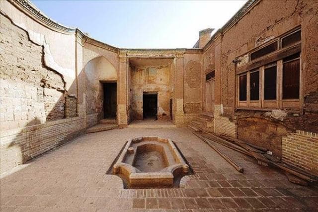 place-info-image