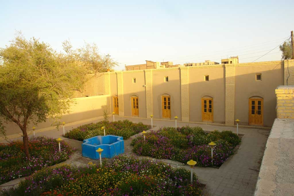 place-info-image