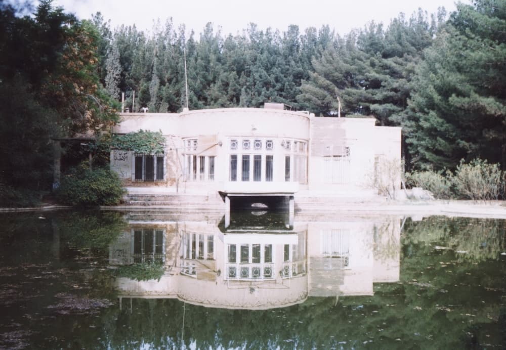 place-info-image