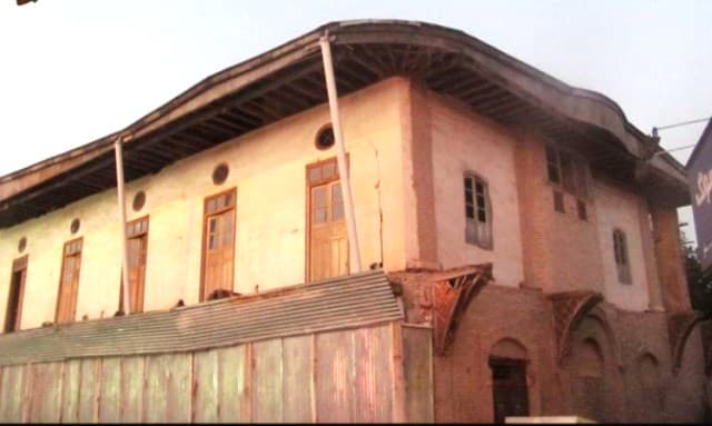 place-info-image